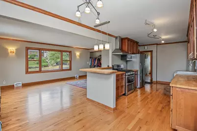 31 Belvidere Street E, Saint Paul, MN 55107 - Photo 14