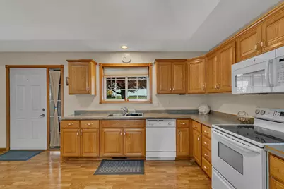 7959 Center Street, Clear Lake, MN 55319 - Photo 4
