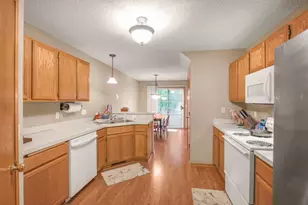 1056 Lovell Ave W, Roseville, MN 55113 - Photo 8