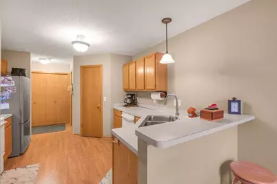 1056 Lovell Avenue W, Roseville, MN 55113 - Photo 10