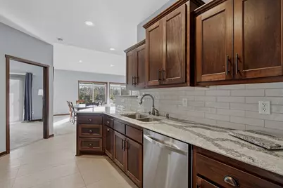 8917 Parkview Circle, Chisago City, MN 55013 - Photo 10