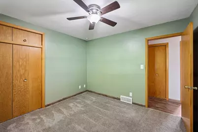 318 S Meridian Street, Belle Plaine, MN 56011 - Photo 18
