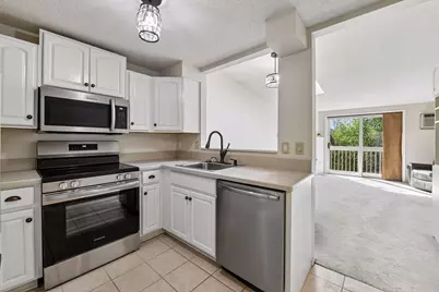 17587 Pond Circle, Eden Prairie, MN 55346 - Photo 10