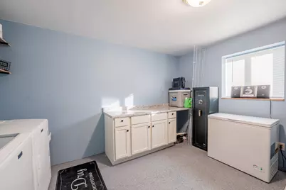 2411 Kenora Parkway, Eau Claire, WI 54703 - Photo 32