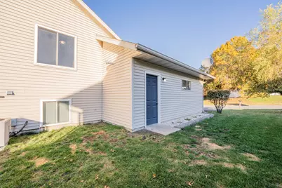 2411 Kenora Parkway, Eau Claire, WI 54703 - Photo 42