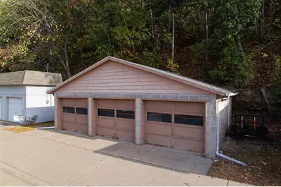 311 N Shore Drive, Fountain City, WI 54629 - Photo 28