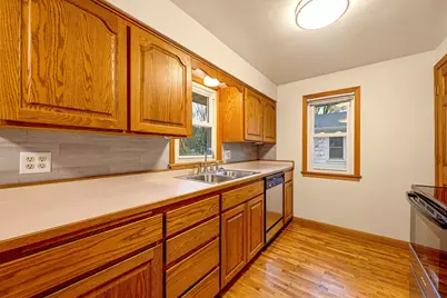 615 Elm Street NE, Hutchinson, MN 55350 - Photo 8