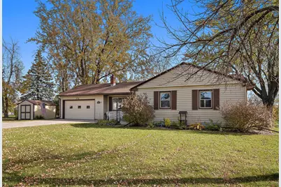 608 E 2nd Street, Waconia, MN 55387 - Photo 20