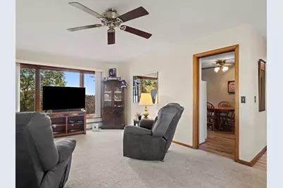 608 E 2nd Street, Waconia, MN 55387 - Photo 6