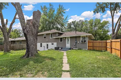 6924 Scott Avenue N, Brooklyn Center, MN 55429 - Photo 32