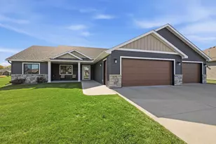 1636 Hurst Castle Rd, Saint Cloud, MN 56303 - Photo 1