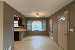 502 N 10th St, Montevideo, MN 56265 - Photo 6