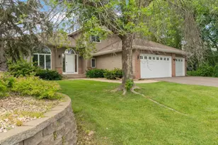 8901 N Dunbar Knoll, Brooklyn Park, MN 55443 - Photo 2