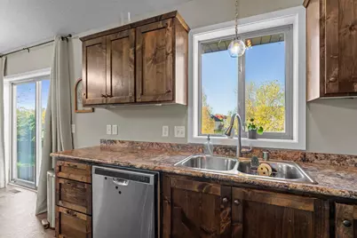 1833 Lincoln Street, Cambridge, MN 55008 - Photo 20