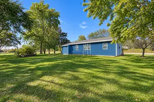 110 Pine St NW, New London, MN 56273 - Photo 2