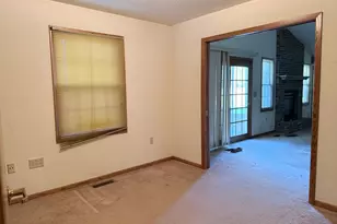 4879 Orchid Ln N, Plymouth, MN 55446 - Photo 8