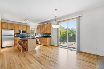 9915 Chestnut Avenue N, Brooklyn Park, MN 55443 - Photo 10