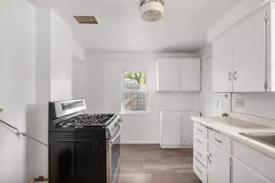 112 Lawson Ave E, Saint Paul, MN 55117 - Photo 6