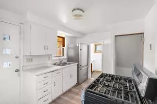 112 Lawson Ave E, Saint Paul, MN 55117 - Photo 4