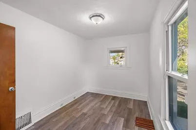 112 Lawson Avenue E, Saint Paul, MN 55117 - Photo 12