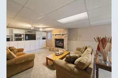 664 Greenway Avenue N, Oakdale, MN 55128 - Photo 16