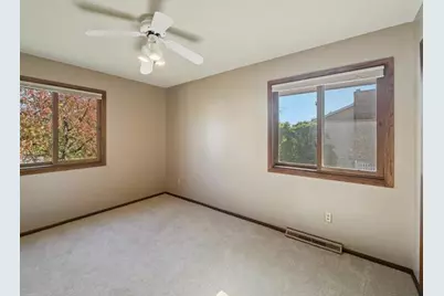 664 Greenway Avenue N, Oakdale, MN 55128 - Photo 14