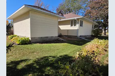 201 Walnut Avenue N, Canby, MN 56220 - Photo 4