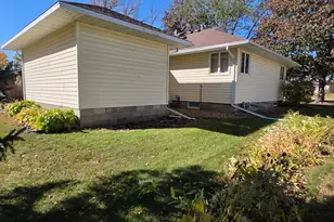 201 Walnut Ave N, Canby, MN 56220 - Photo 4