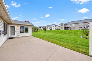 868 Southern Ridge Dr SW, Rochester, MN 55902 - Photo 24