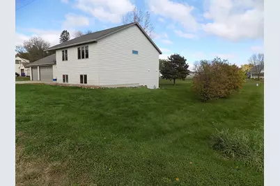 559 E 11th Street, Gibbon, MN 55335 - Photo 6