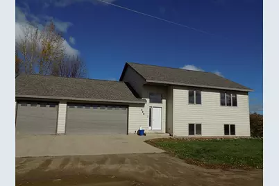 559 E 11th Street, Gibbon, MN 55335 - Photo 2