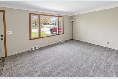 445 Northwoods Avenue NE, Hutchinson, MN 55350 - Photo 8