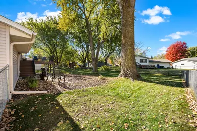 7501 James Avenue N, Brooklyn Park, MN 55444 - Photo 22