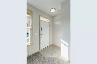 3033 Chamberlin Street N #7, Maplewood, MN 55109 - Photo 4