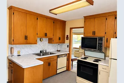 8212 Emerson Avenue S, Bloomington, MN 55420 - Photo 4