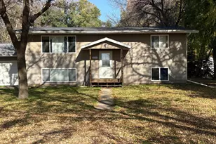 280 10th St NE, Benson, MN 56215 - Photo 2