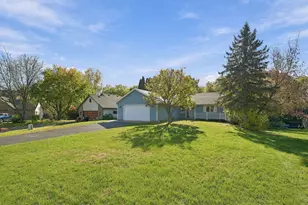2508 Knoll Cir, Maplewood, MN 55109 - Photo 1