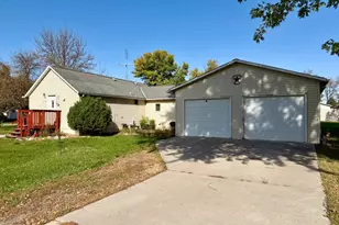 214 N St E, Vesta, MN 56292 - Photo 2