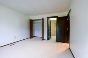 1921 Greenfield Ln SW, Rochester, MN 55902 - Photo 10