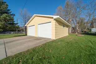 313 4th St NW, Bertha, MN 56437 - Photo 6