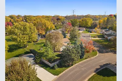 11209 Carver Court, Burnsville, MN 55337 - Photo 10
