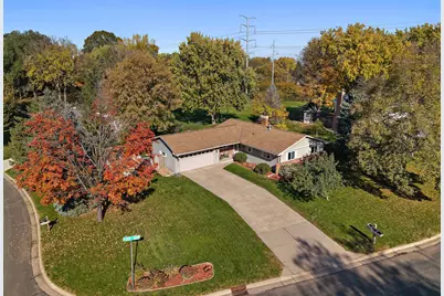 11209 Carver Court, Burnsville, MN 55337 - Photo 6