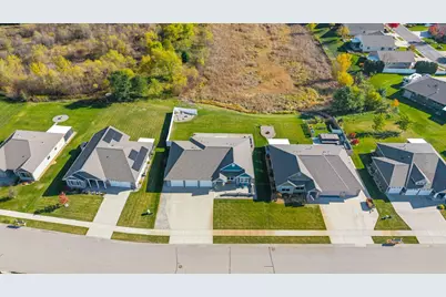 2234 72nd Avenue N, Saint Cloud, MN 56303 - Photo 2