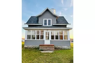 103 E 4th St, Cyrus, MN 56323 - Photo 2