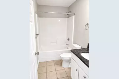 1205 S Sibley Avenue #205, Litchfield, MN 55355 - Photo 4