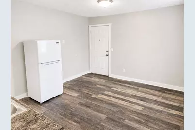 1205 S Sibley Avenue #205, Litchfield, MN 55355 - Photo 2