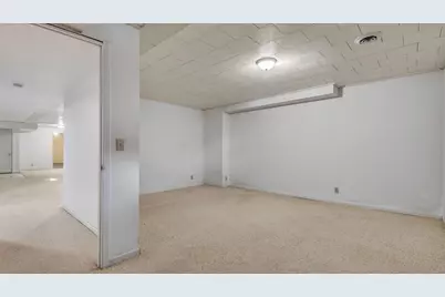 3657 Oak Hill Place, Eau Claire, WI 54703 - Photo 32