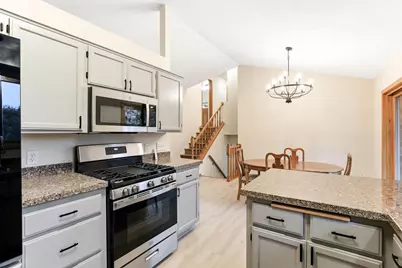 306 71st Street N, Mahtomedi, MN 55115 - Photo 6