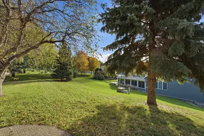 2215 10th Avenue SE, Willmar, MN 56201 - Photo 6