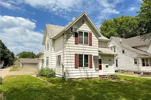 509 E 4th St, Albert Lea, MN 56007 - Photo 1